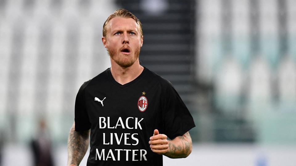 Milan-spilleren Simon Kjær blev skadet i begyndelsen af december og træner i øjeblikket for at gøre comeback. <i>Miguel Medina/Ritzau Scanpix</i>