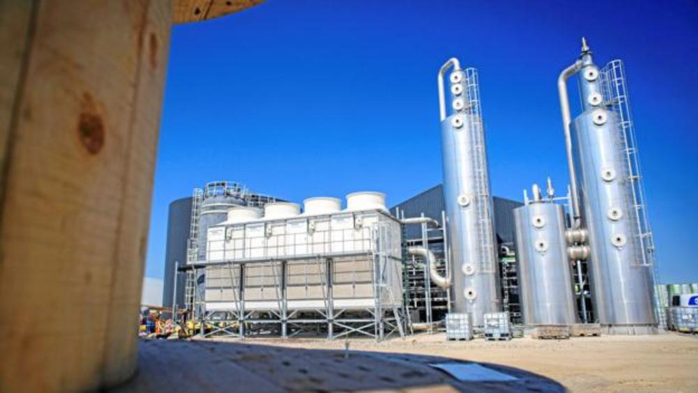 Det imponerende anlæg mellem Farsø og Aars har fået en kapitalstærk medejer, der vil gøre Vesthimmerlands Biogas endnu bedre i stand til at udnytte gylle på en miljøvenlig måde. Det imponerende anlæg mellem Farsø og Aars har fået en kapitalstærk medejer, der vil gøre Vesthimmerlands Biogas endnu bedre i stand til at udnytte gylle på en miljøvenlig måde.