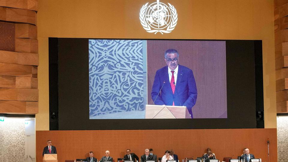 Tedros Adhanom Ghebreyesus, som er fra Etiopien og uddannet biolog og folkesundhedsforsker, har siden 2017 har været generaldirektør for Verdenssundhedsorganisationen. Han ventes at blive genvalgt som leder i yderligere fem år. <i>Jean-Guy Python/Ritzau Scanpix</i>