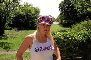 42 byer danser zumba for kræft