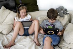 Nyt studie: Mindre tid med skærmen gør børn mere fysisk aktive