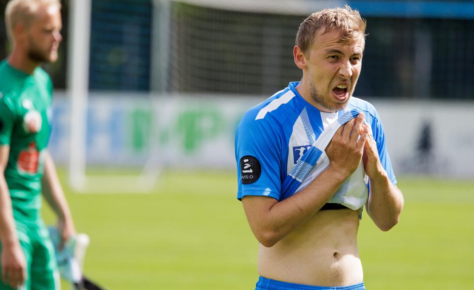 Thisted og Hillerød mødtes i direkte oprykningskamp, hvor Thisteds Mikkel Agger både var i hovedrollen på godt og ondt. <i>Foto: Bo Lehm</i>