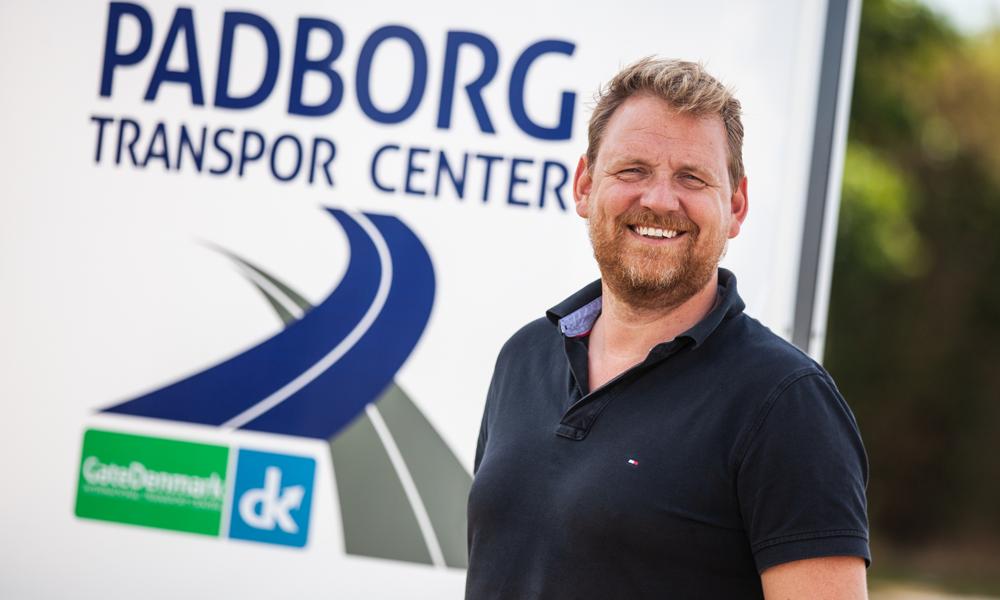 Jesper Schimann Hansen er direktør for Padborg Transportcenter, som er en forening med mere end 100 medlemsvirksomheder. Jesper Schimann Hansen er direktør for Padborg Transportcenter, som er en forening med mere end 100 medlemsvirksomheder.