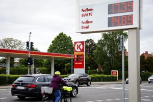 Nej til russisk olie vil fastholde høje benzinpriser