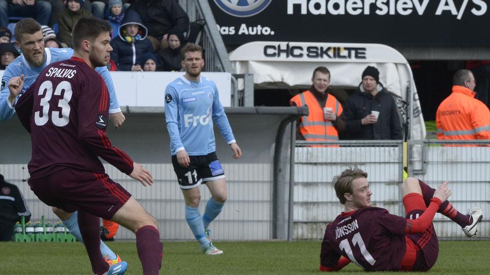 Lukas Spalvis viste målfarlighed med to gode scoringer mod SønderjyskE. Men personlig succes betyder ingenting, siger han. Foto: Grete Dahl