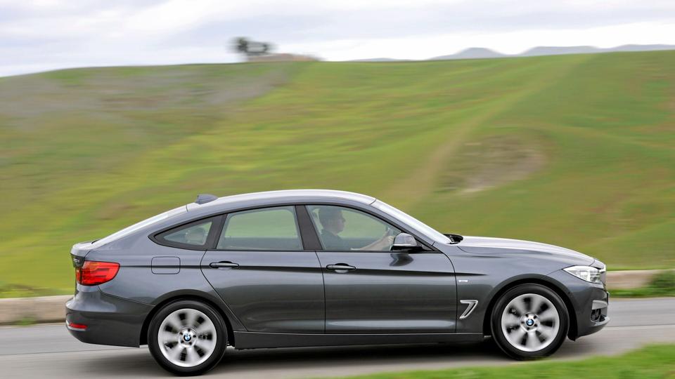 BMW har vind i sejlene og solgte alene i marts 200.000 biler. 3-serie GT er med til at udvide paletten. Foto: Richard Newton