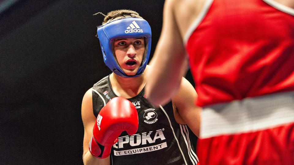 Shaun Smith sikrede den første af lørdagens to DM-titler til Pandrup Bokseklub i en herrefight mod Kevin Uche. Arkivfoto: Kim Dahl Hansen