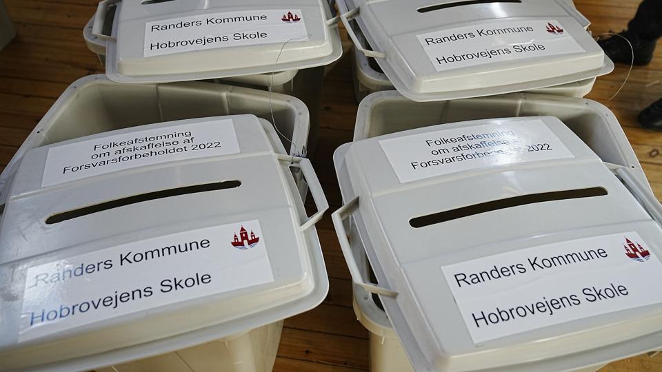 Danskerne kan fra klokken 8 til 20 sætte deres kryds ved onsdagens folkeafstemning. <i>Bo Amstrup/Ritzau Scanpix</i>