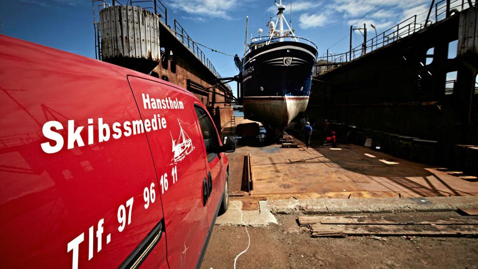 Hanstholm Skibssmedie er en af virksomhederne bag North Sea Yard i Hanstholm. Det nyetablerede værft går i markedet med et nyt og banebrydende koncept til energioptimering af trawlere.
