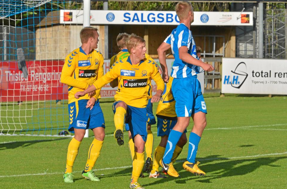 Mads Lauritsen headede Thisted FC foran 1-0 i søndagens udekamp mod Svenborg.Arlkivfoto: Peter Mørk