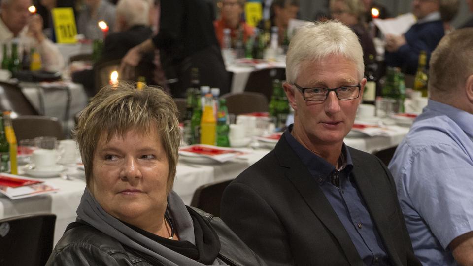 Festen var som den plejer, når Sparekassen Himmerland samler op mod 3.000 aktionærer i Aars. Også selv om der stod fusion på menuen. Foto: Henrik Bo <i>Foto: Henrik Bo</i>