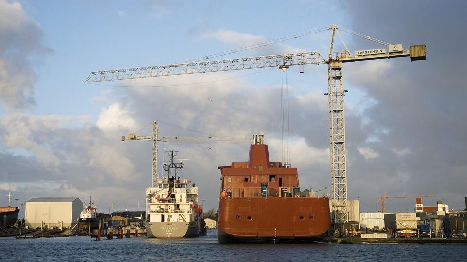 Ulykken skete her på Karstensens Skibsværft i Skagen, hvor medarbejderen var ved at færdiggøre en nybygning. Arkivfoto: Peter Broen <i>Pressefotograf Peter Broen</i>