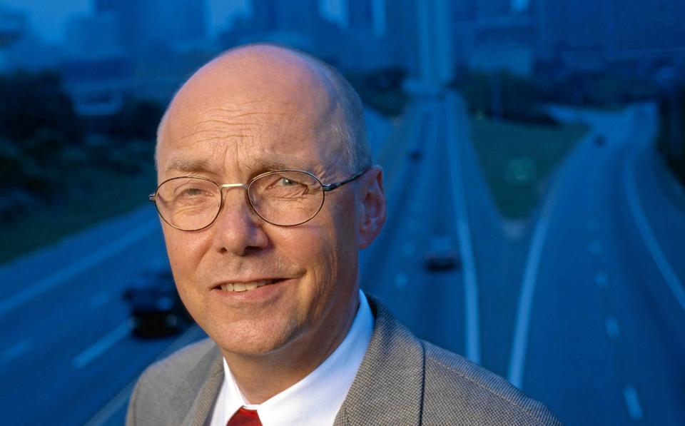 Lars Mathiassen, der tidligere har været professor på AAU og i dag er gæsteprofessor på universitetet, opfordrer til at tænke softwareudvikling på en ny måde.