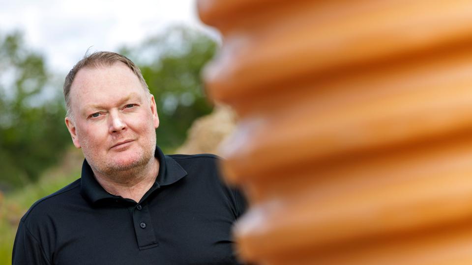 Michael Bermann har investeret i 30 byggegrunde i Thirup Enge. <i>Foto: Henrik Bo</i>