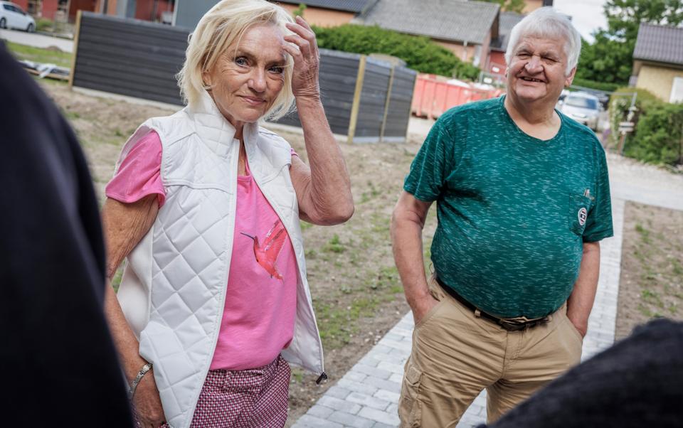 Birgit Olesen er bygherre på byggeriet - og Henning Jørgensen er lejer i en af hendes lejligheder. <i>Foto: Martin Damgård</i>