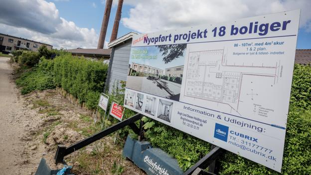 Der er 18 nyopførte boliger. Bag byggeriet står Birgit Olesen, der tidligere har opført boliger rundt omkring i landet samt i udlandet. <i>Foto: Martin Damgård</i>