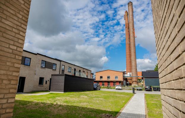 De 18 nye lejligheder ligger på en tidligere børnehavegrund midt i Aars.  <i>Foto: Martin Damgård</i>