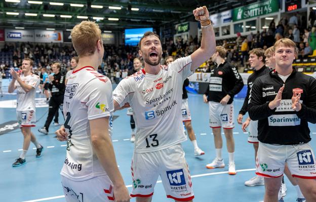 Der var stod jubel fra Aalborg-spillerne efter den sikrede finaleplads. Her ses Nikolaj Læsø med armen i vejret.  <i>Foto: Lars Pauli</i>