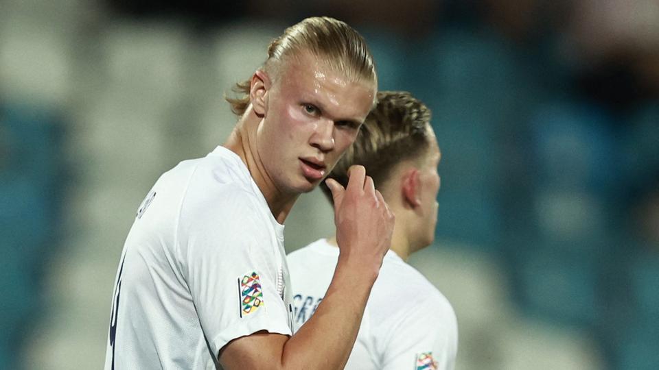 Haaland scorede sit landsholdsmål nummer 16 i sejren over Serbien. <i>Marko Djurica/Reuters</i>