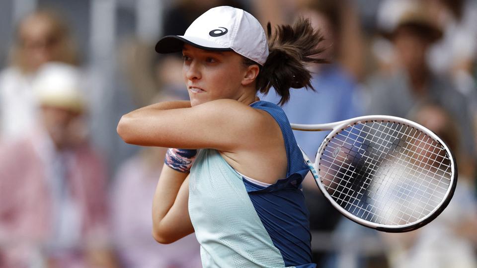 Polakken Iga Swiatek slog amerikaneren Coco Gauff i to sæt og vandt dermed French Open lørdag eftermiddag for anden gang i karrieren. <i>Gonzalo Fuentes/Reuters</i>