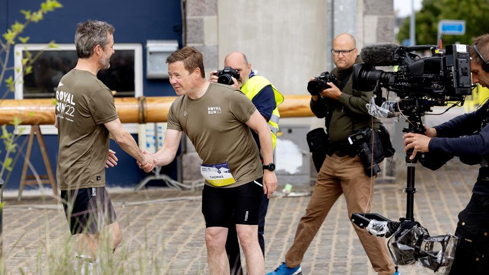 Kronprins Frederik startede Royal Run 2022 i Aalborg