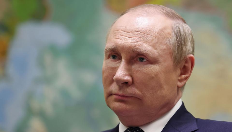 Ruslands Nationalgarde, der står lige under præsident Vladimir Purin, er også i Ukraine. Billedet af Putin er fra den 3. juni, da han gav et interview til russisk tv. <i>Mikhail Klimentyev/Ritzau Scanpix</i>