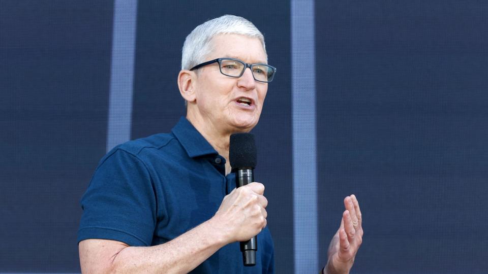 Apples topchef, Tim Cook, taler ved Apples udviklingskonference i Cupertino i Californien mandag aften. <i>Justin Sullivan/Ritzau Scanpix</i>