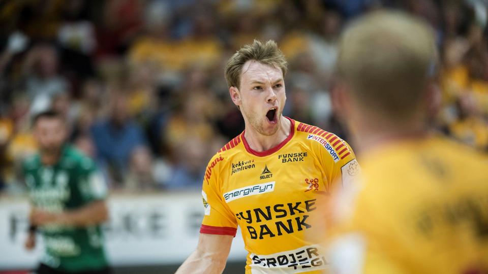 Mathias Gidsel gjorde comeback to måneder før beregnet ovenpå en korsbåndsskade, da GOG slog Skjern i DM-semifinalerne. Onsdag går finaleserien mod Aalborg i gang i Gudme, hvor samtlige 1900 pladser er udsolgt. <i>Tim Kildeborg Jensen/Ritzau Scanpix</i>