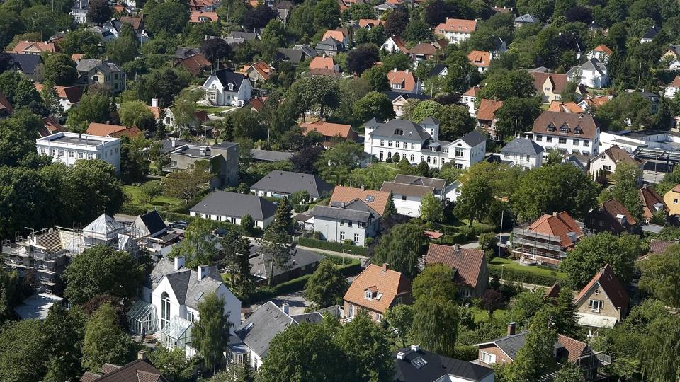 For første gang i to år falder huspriserne, hvis man korrigerer for vanlige sæsonudsving, ifølge boligøkonom Mira Lie Nielsen (Arkivfoto). <i>Henning Bagger/Ritzau Scanpix</i>