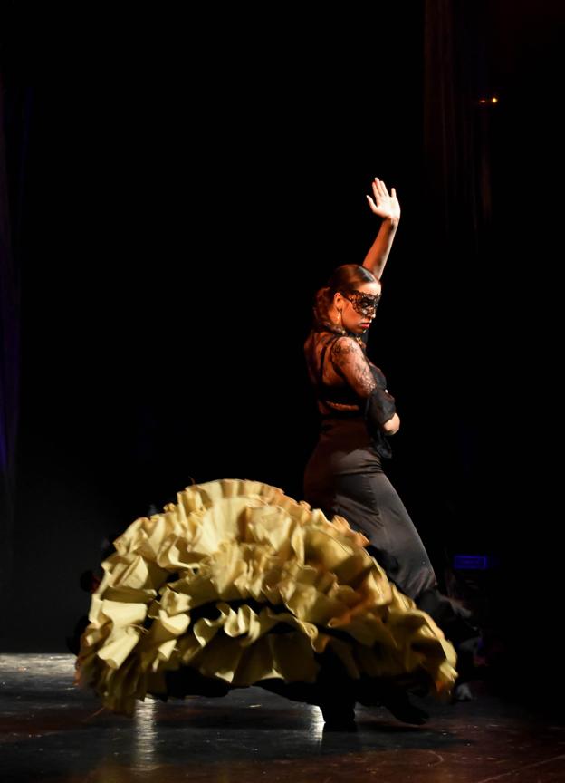 Barcelona Flamenco Ballet byder på en intens forestilling fyldt med intriger og kærlighed i en kombination af moderne og traditionel flamenco.