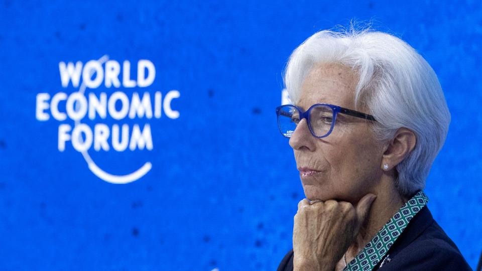 Christine Lagarde og resten af ledelsen i den europæiske centralbank regner med at hæve renten ved det næste møde i juli. <i>Arnd Wiegmann/Reuters</i>