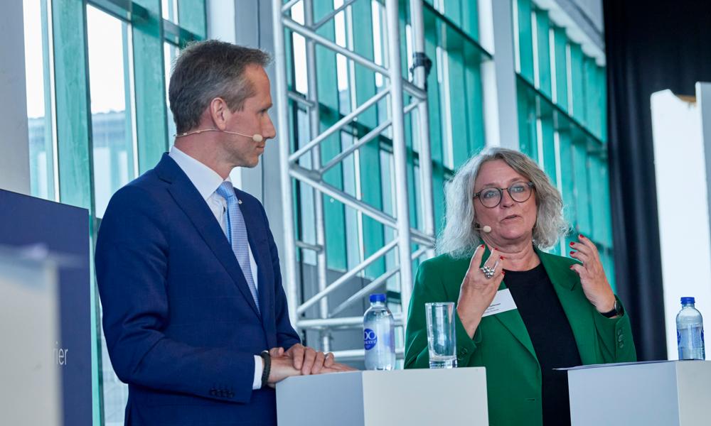 Direktør for Danske Rederier, Anne H. Steffensen, i paneldebat med Kristian Jensen fra Green Power Denmark.
