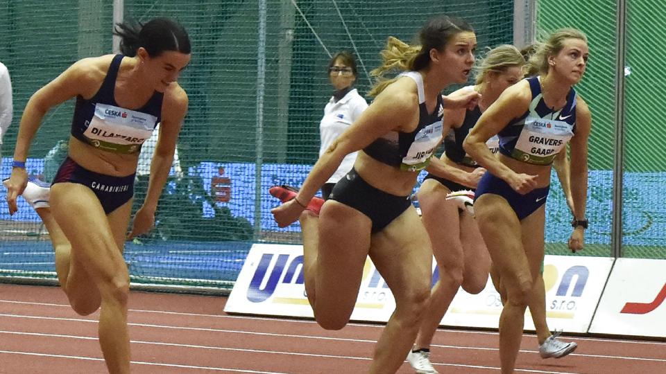Mette Graversgaard (til højre) satte første gang dansk rekord på 100 meter hæk i 2018. (Arkivfoto) <i>Jaroslav Ozana/Ritzau Scanpix</i>