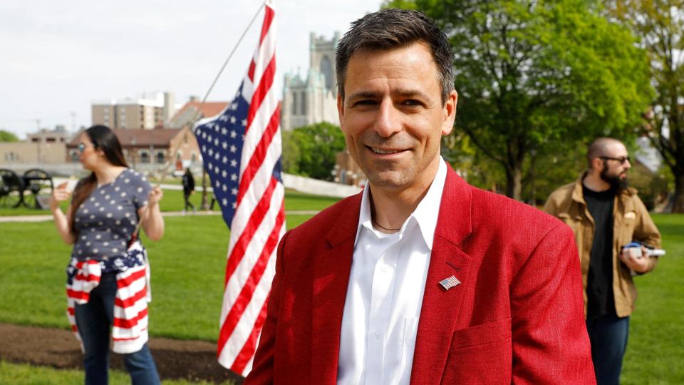 Ryan Kelley er den førende kandidat til at blive Republikanernes guvernørkandidat i Michigan. Han er torsdag blevet anholdt for sin rolle under stormløbet mod USA's Kongres i januar 2021 (Arkivfoto). <i>Jeff Kowalsky/Ritzau Scanpix</i>