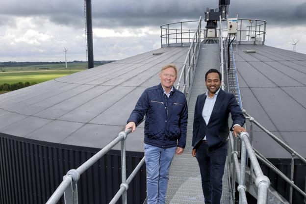 Borgmester Per Bach Laursen og Bertel Maigaard fra BioCirc ved offentliggørelsen af projektet forleden. <i>Foto: Søren Friis</i>