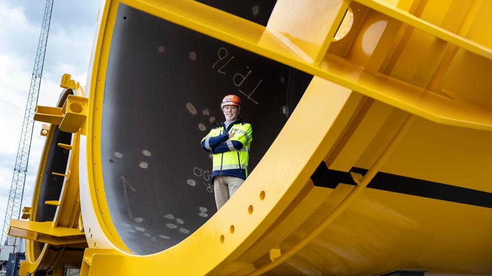 - Jeg har jo ikke sagt, at jeg ikke vil udvide, siger den administrerende direktør for Bladt Industries, Anders Søe-Jensen, med et skævt smil. Tre års underskud skal nu veksles til et væksteventyr. <i>Foto: Claus Søndberg</i>
