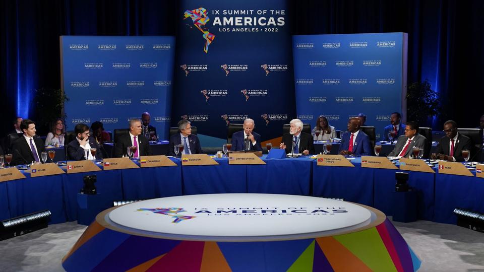 Præsident Joe Biden har de seneste dage været vært for Summit of the Americas, der er et årligt topmøde for Nord-, Mellem- og Sydamerika. <i>Evan Vucci/Ritzau Scanpix</i>