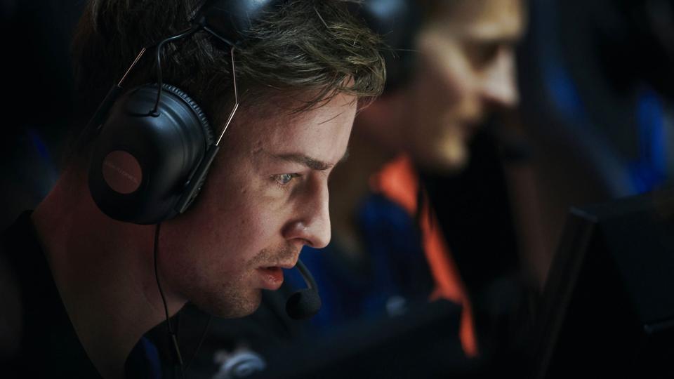 Casper "Cadian" Møller og holdkammeraterne fra Heroic møder lørdag aften landsmændene og rivalerne fra Astralis i finalen i Lund. (Arkivfoto) <i>Cooper Neill/Ritzau Scanpix</i>