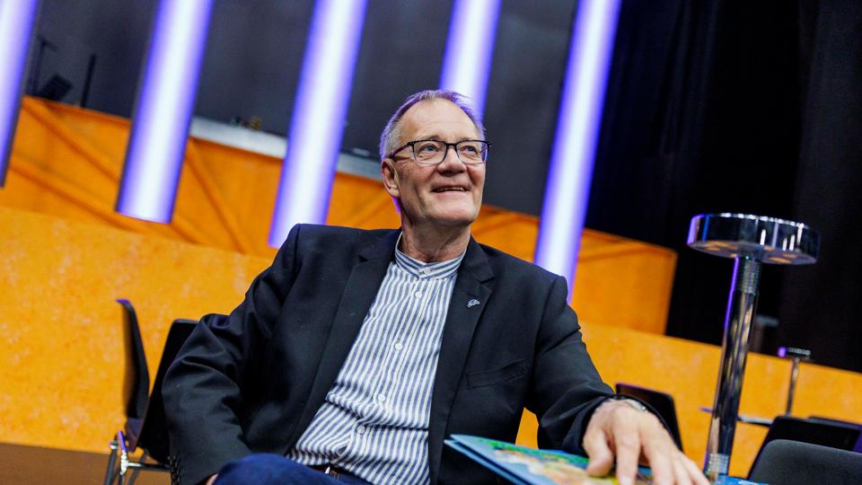 Revydirektør og kapelmester Henrik Baloo Andersen oplyser, at der kommer en ekstraforestilling i uge 30. <i>Foto: Henrik Bo</i>