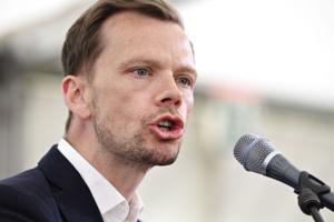 S-minister anklager Venstre for trumpske kampagnemetoder