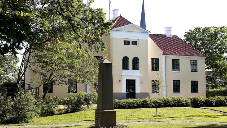 Den tidligere politistation i Løgstør er til salg for 3,9 millioner kroner.Foto: Lars Pauli <i>Lars Pauli</i>