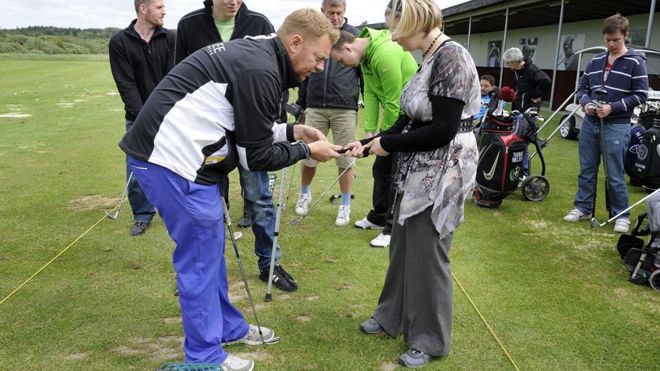 Torsdag var Hjerneskadeforening Himmerland i Gatten og spille golf. Foto: Michael Bygballe <i>Michael Bygballe</i>