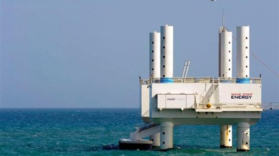Bølge- og andre alternative energiformer fik 125 millioner kroner afsat til støtte og udvikling i den energiaftale, som alle folketingets partier, eksklusion Liberal Alliance, vedtog i sidste uge.Arkivfoto: Peter Mørk