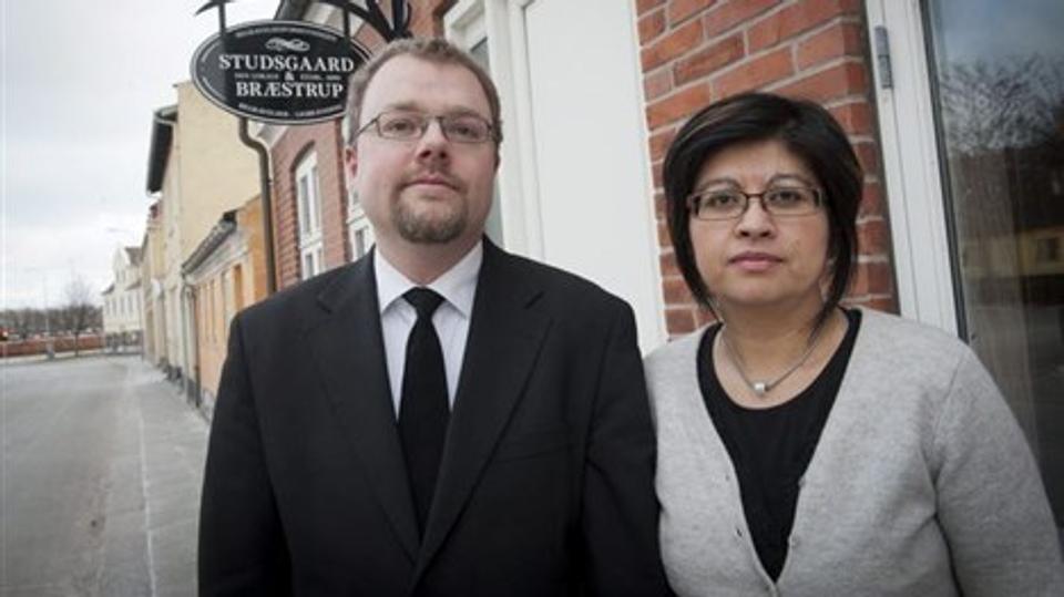 Elina og Mikkel Bræstrup har overtaget bedemandsforretningen i Vestergade i Frederikshavn. Foto: Kim Dahl Hansen