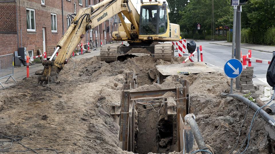 Det var ved denne udgravning, at en jernplade faldt ned over en 31-årig mand fra Fjerritslev-egnen. <i>Lars Pauli</i>