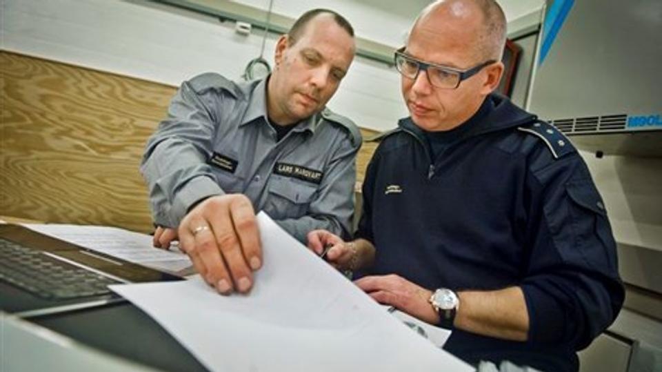 Lars Marquart (tv) og Niels Henrik Odgaard er meget tilfredse med de resultater, som Ungdomsbrandkorpset har medført siden 2005.