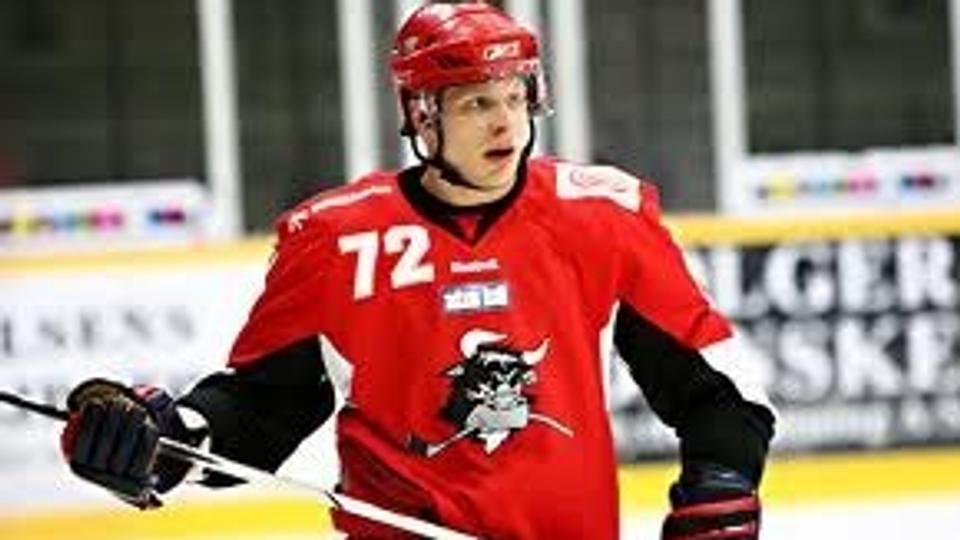 Ivan Dornic - her i Rødovre-dragten - er angiveligt ny mand i AaB Ishockey.