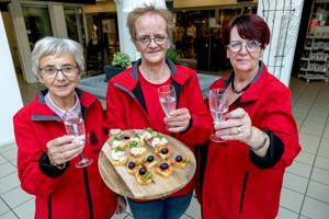 Usædvanlig buffet: Pylle, Ulla og Birthe byder 500 gæster på en af Nordjyllands længste middage