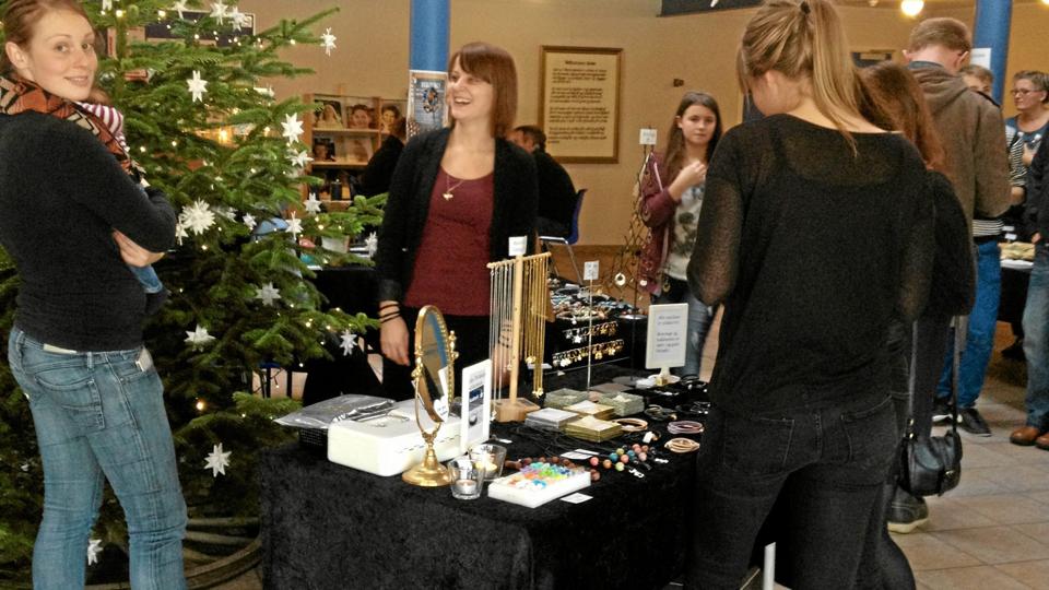 Der har været julemarked i Vesterkirken i Stenum.Privatfoto