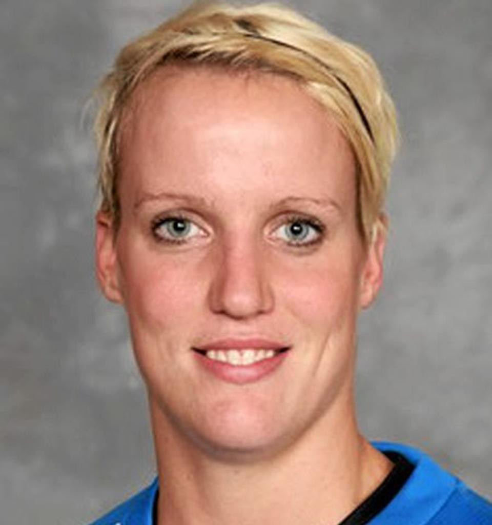 Maria Olsson skal konkurrere med Viborg-keeper Cecilia Grubbström om pladsen i det svenske mål.